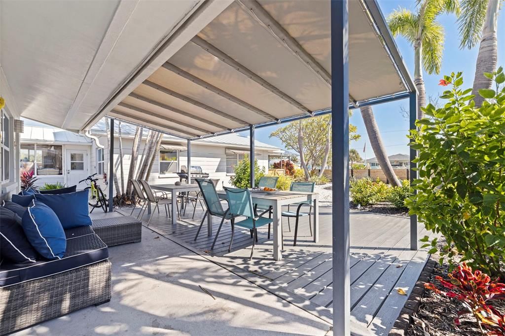 待售: $1,250,000 (4 贝兹, 0 浴室, 1640 平方英尺)