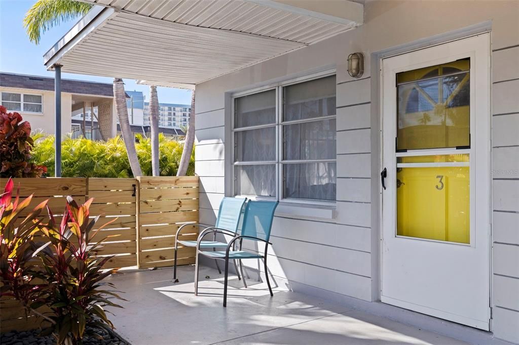 待售: $1,250,000 (4 贝兹, 0 浴室, 1640 平方英尺)