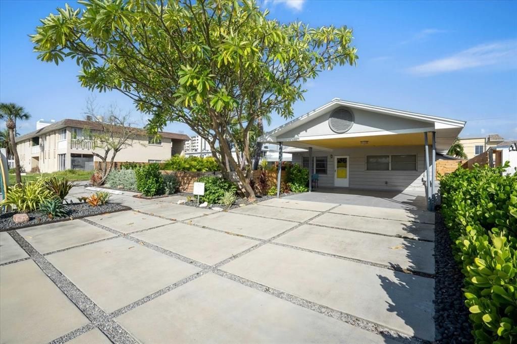 待售: $1,250,000 (4 贝兹, 0 浴室, 1640 平方英尺)