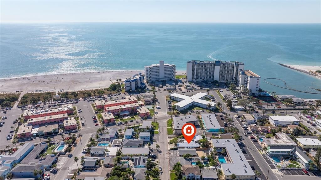 待售: $1,250,000 (4 贝兹, 0 浴室, 1640 平方英尺)