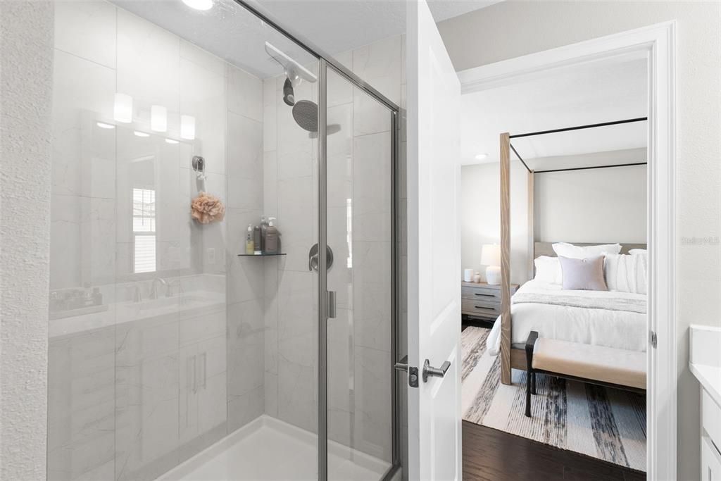 Под контрактом: $6,500 (4 спален, 3 ванн, 2524 Квадратных фут)