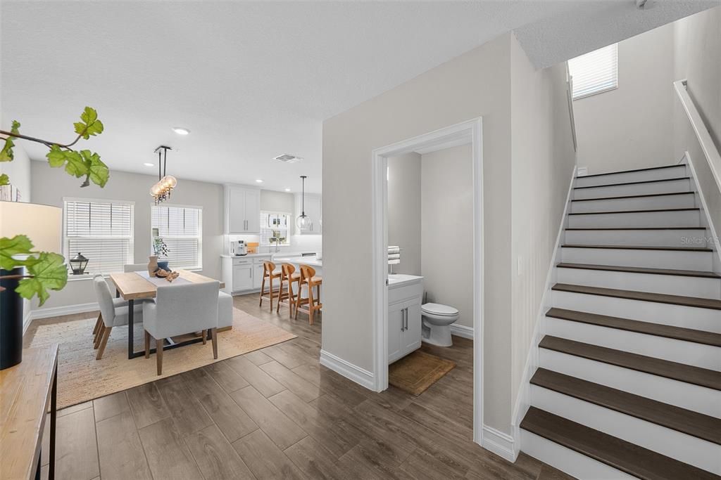 Под контрактом: $6,500 (4 спален, 3 ванн, 2524 Квадратных фут)