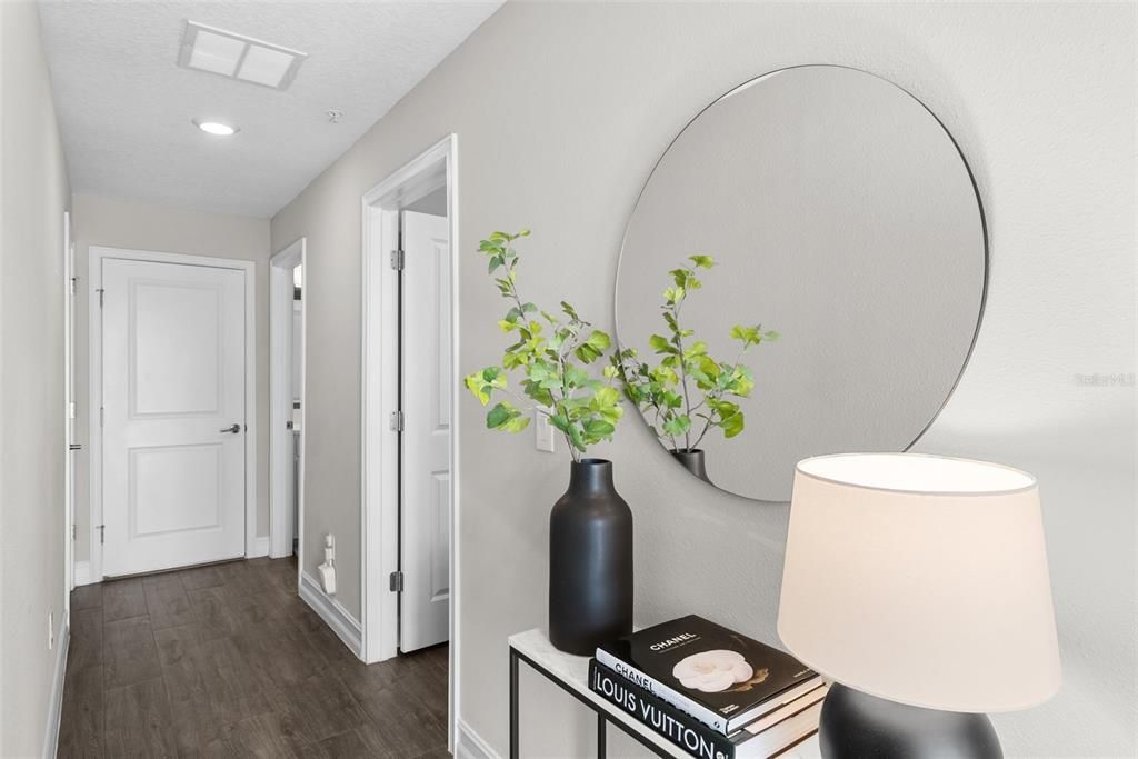 Под контрактом: $6,500 (4 спален, 3 ванн, 2524 Квадратных фут)