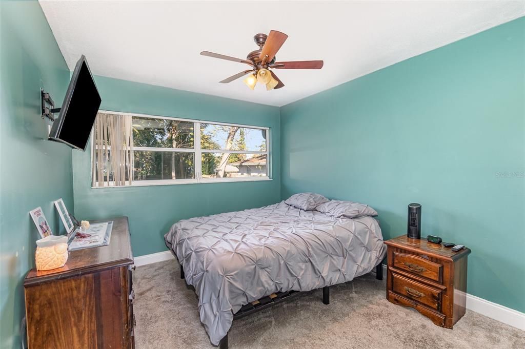 待售: $412,000 (3 贝兹, 2 浴室, 1640 平方英尺)