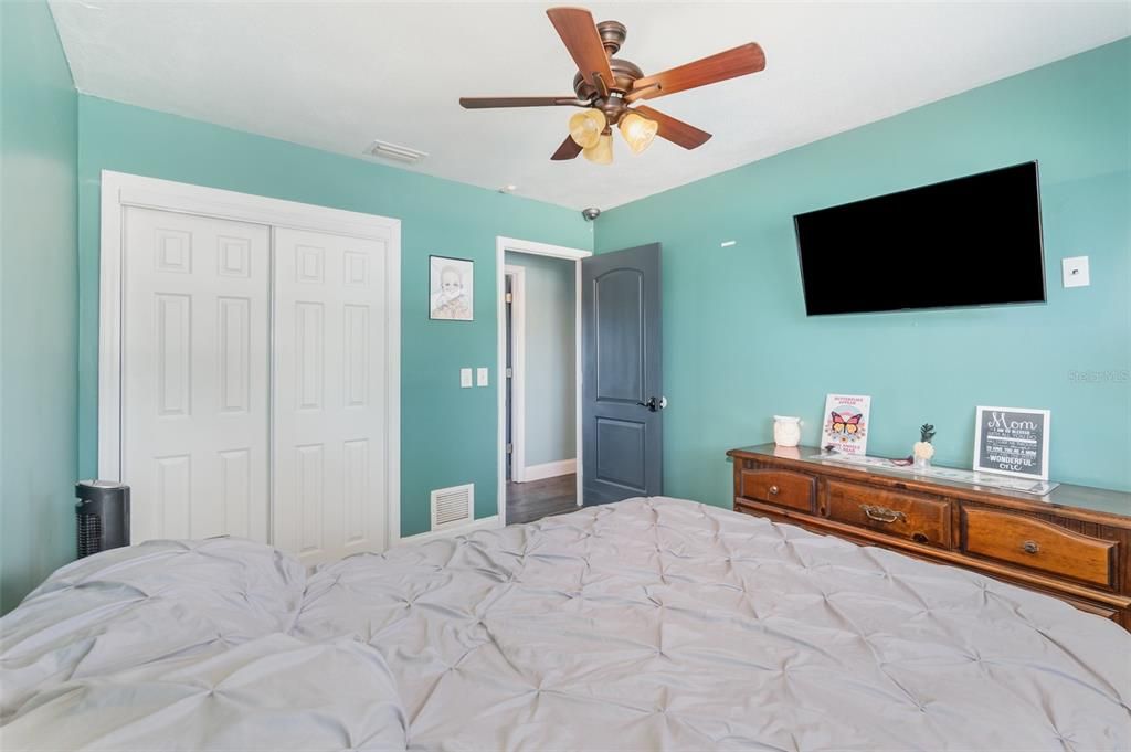 待售: $412,000 (3 贝兹, 2 浴室, 1640 平方英尺)