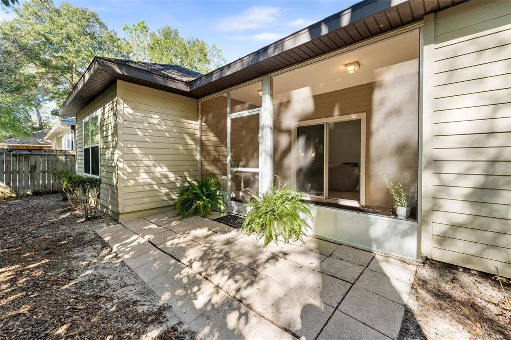 For Sale: $439,000 (4 beds, 2 baths, 1884 Square Feet)