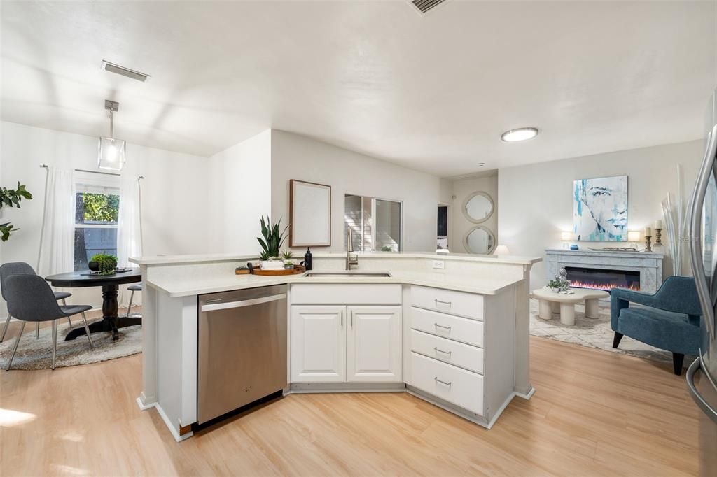 For Sale: $439,000 (4 beds, 2 baths, 1884 Square Feet)