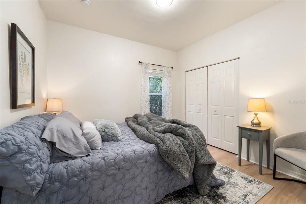 For Sale: $439,000 (4 beds, 2 baths, 1884 Square Feet)