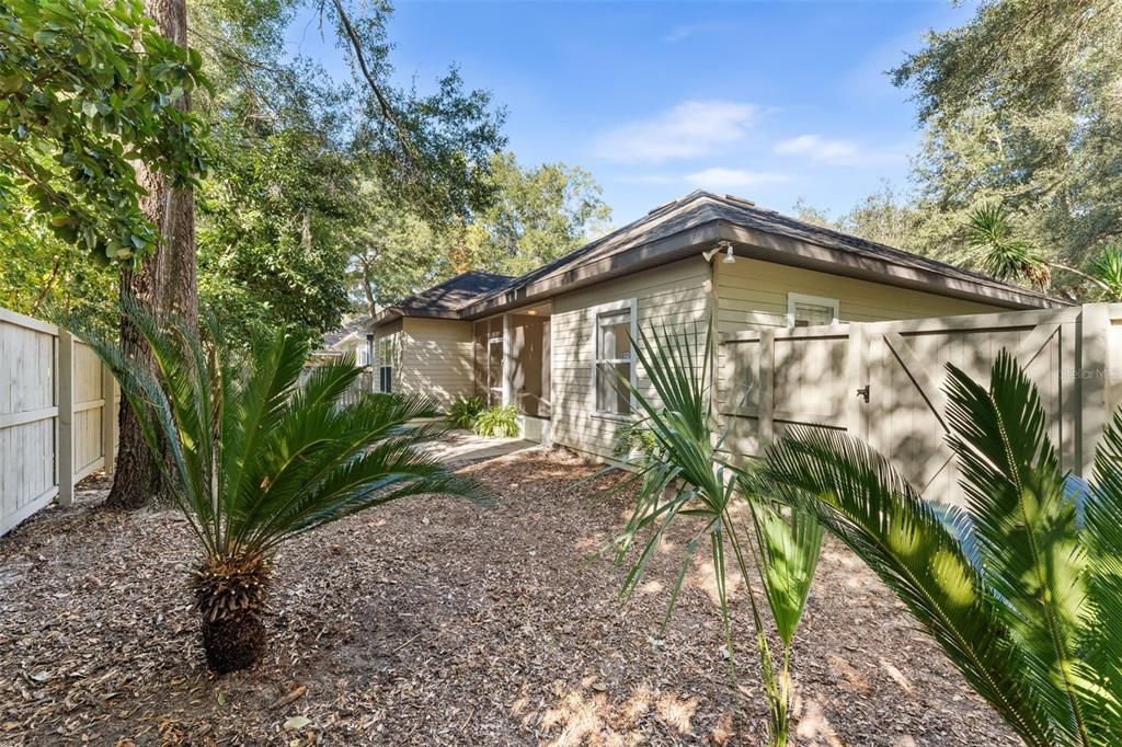 For Sale: $439,000 (4 beds, 2 baths, 1884 Square Feet)