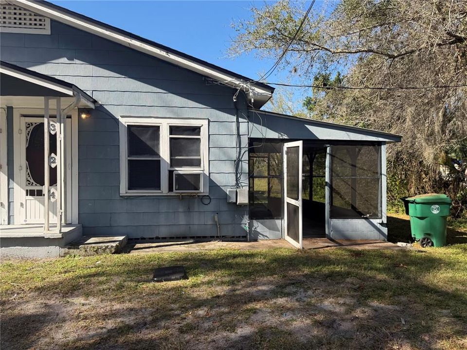 出租: $1,100 (1 贝兹, 1 浴室, 497 平方英尺)