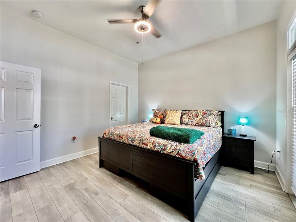 合同活跃: $310,000 (1 贝兹, 1 浴室, 792 平方英尺)