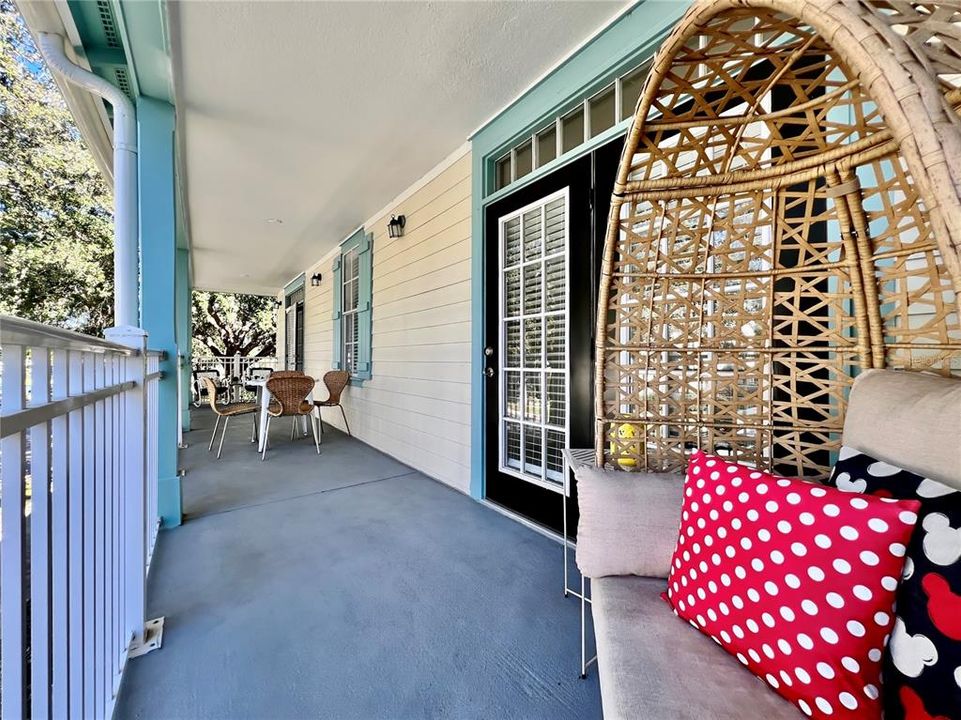 合同活跃: $310,000 (1 贝兹, 1 浴室, 792 平方英尺)