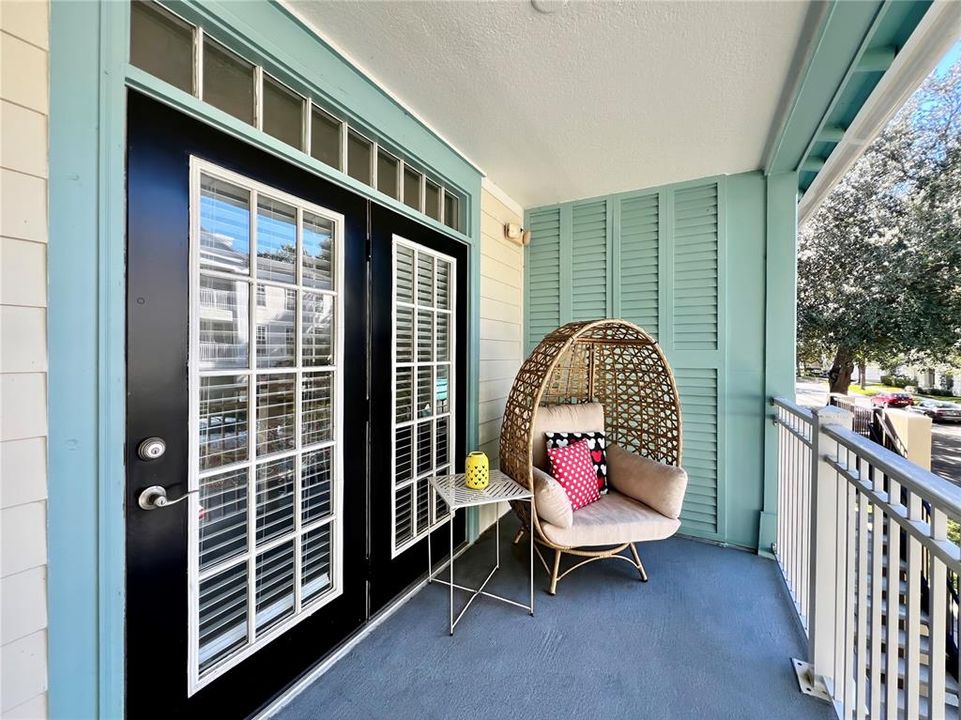 合同活跃: $310,000 (1 贝兹, 1 浴室, 792 平方英尺)