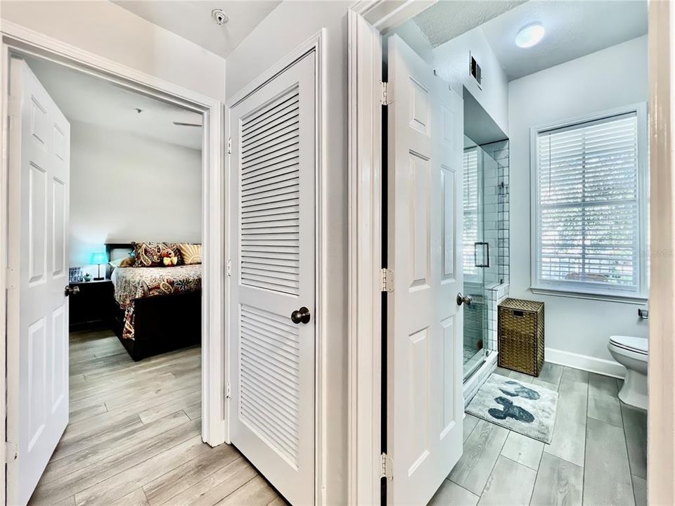 合同活跃: $310,000 (1 贝兹, 1 浴室, 792 平方英尺)