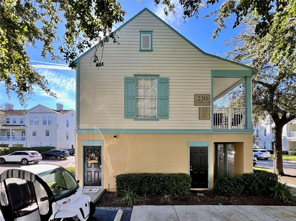 合同活跃: $310,000 (1 贝兹, 1 浴室, 792 平方英尺)