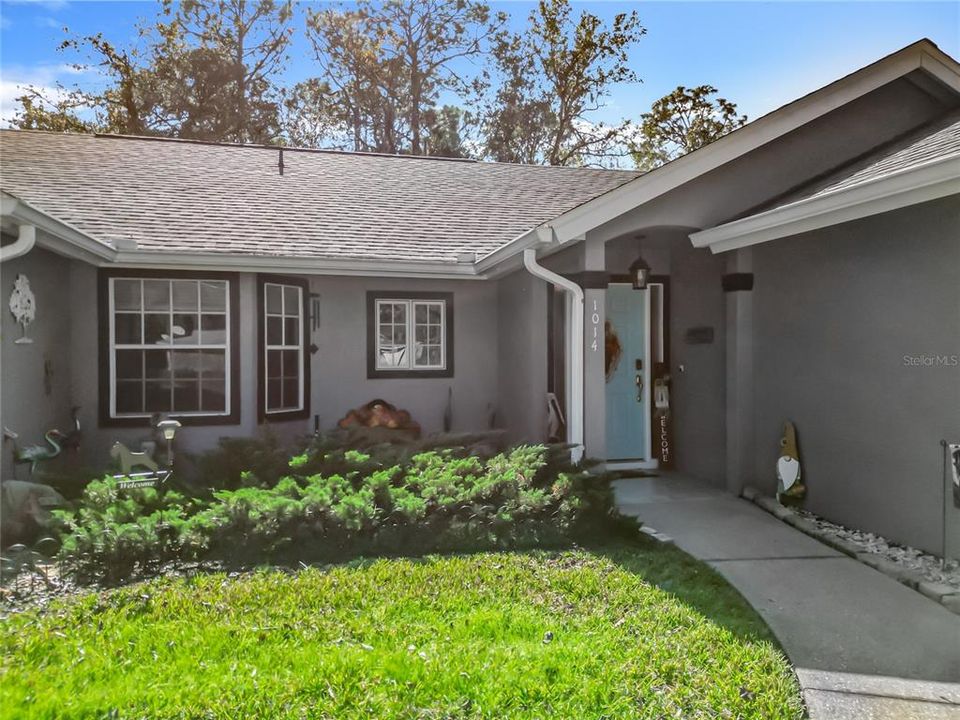 Activo con contrato: $334,900 (3 camas, 2 baños, 1827 Pies cuadrados)