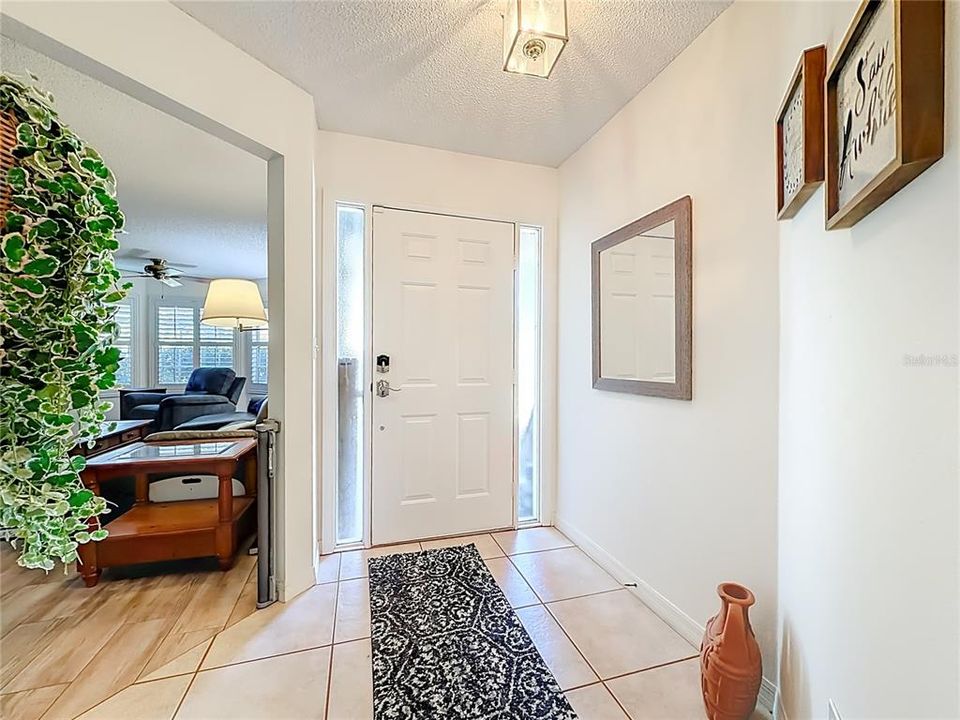 Activo con contrato: $334,900 (3 camas, 2 baños, 1827 Pies cuadrados)