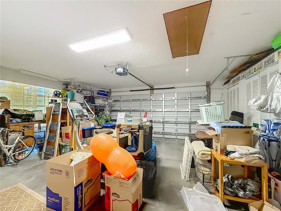 Activo con contrato: $334,900 (3 camas, 2 baños, 1827 Pies cuadrados)