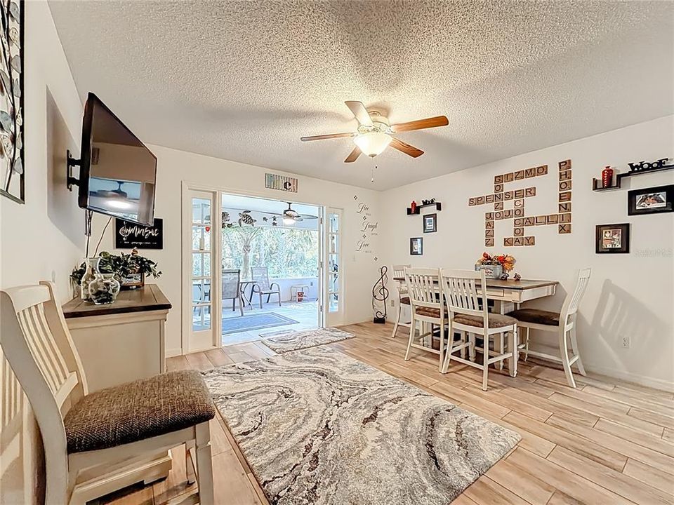 Activo con contrato: $334,900 (3 camas, 2 baños, 1827 Pies cuadrados)