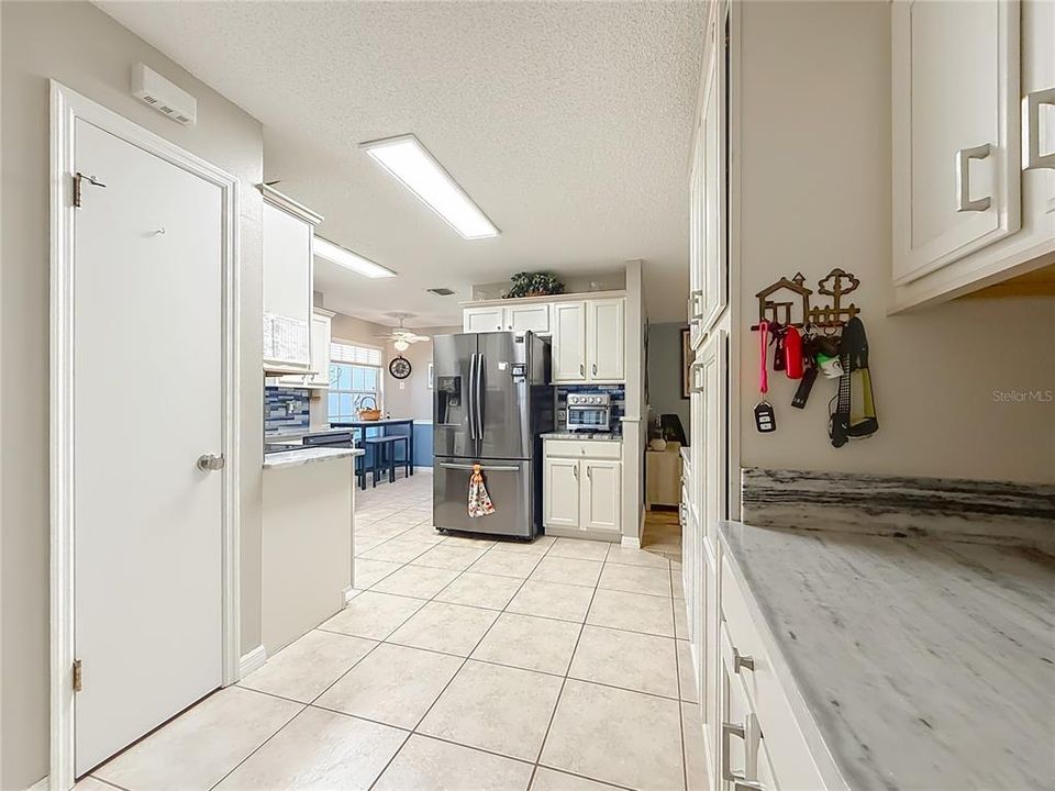 Activo con contrato: $334,900 (3 camas, 2 baños, 1827 Pies cuadrados)