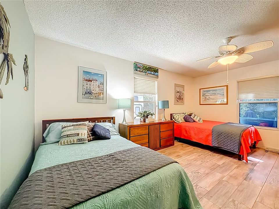 Activo con contrato: $334,900 (3 camas, 2 baños, 1827 Pies cuadrados)