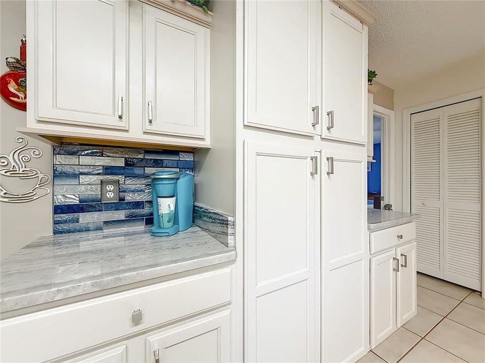 Activo con contrato: $334,900 (3 camas, 2 baños, 1827 Pies cuadrados)