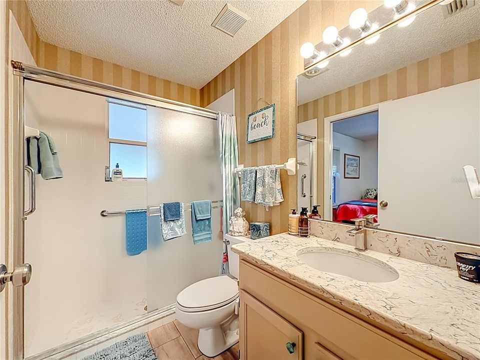 Activo con contrato: $334,900 (3 camas, 2 baños, 1827 Pies cuadrados)