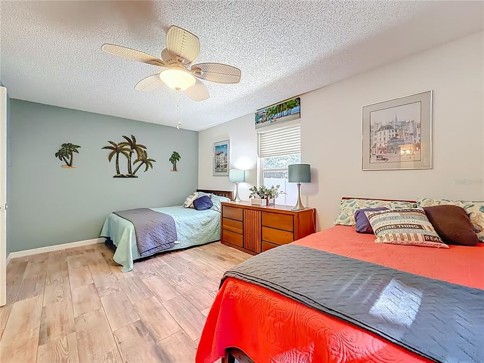 Activo con contrato: $334,900 (3 camas, 2 baños, 1827 Pies cuadrados)