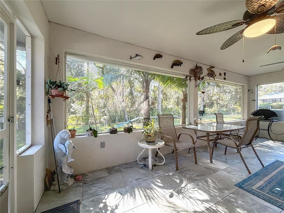 Activo con contrato: $334,900 (3 camas, 2 baños, 1827 Pies cuadrados)