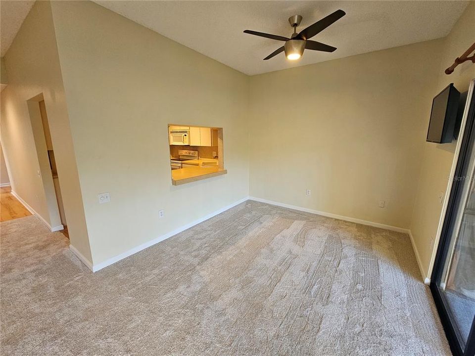 For Rent: $1,500 (2 beds, 2 baths, 1325 Square Feet)