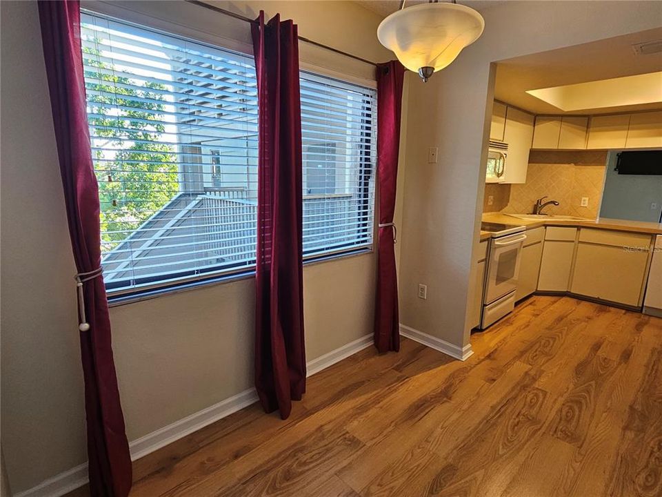 For Rent: $1,500 (2 beds, 2 baths, 1325 Square Feet)