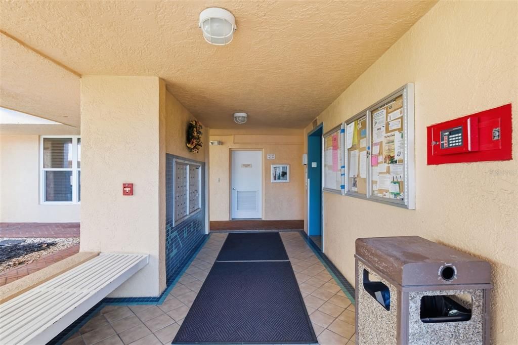 For Sale: $329,900 (2 beds, 2 baths, 1396 Square Feet)