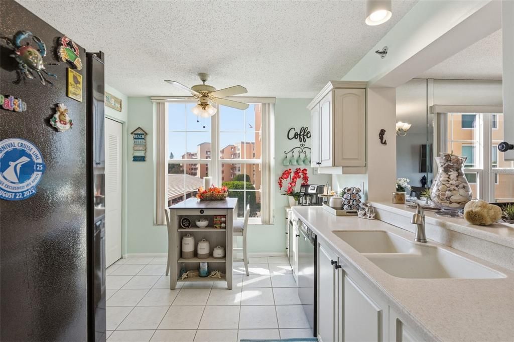 For Sale: $329,900 (2 beds, 2 baths, 1396 Square Feet)