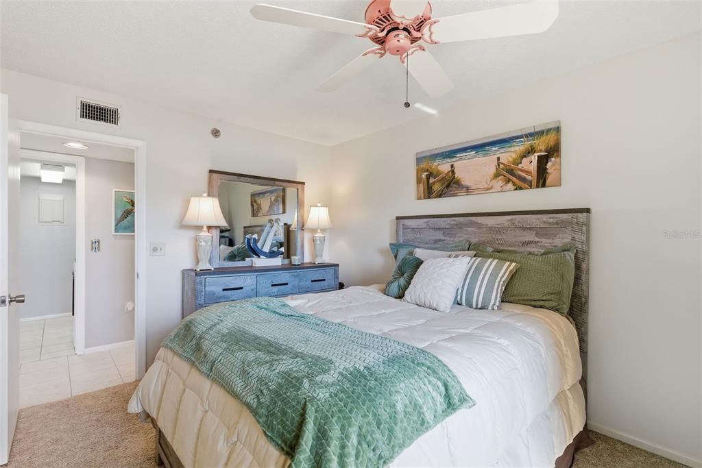 For Sale: $329,900 (2 beds, 2 baths, 1396 Square Feet)