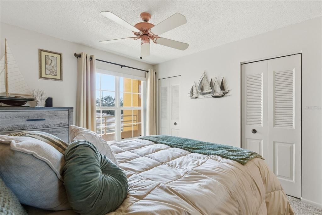 For Sale: $329,900 (2 beds, 2 baths, 1396 Square Feet)