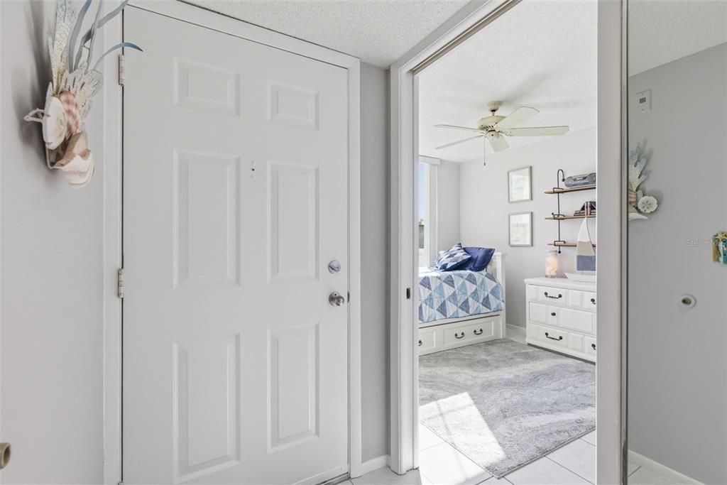 For Sale: $329,900 (2 beds, 2 baths, 1396 Square Feet)