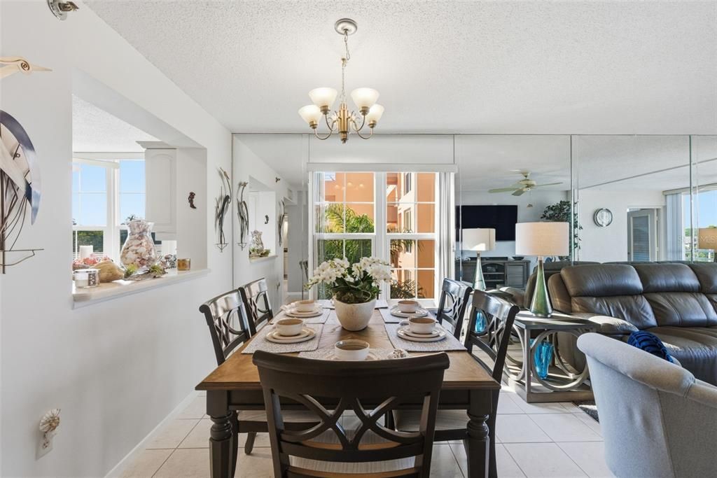 For Sale: $329,900 (2 beds, 2 baths, 1396 Square Feet)