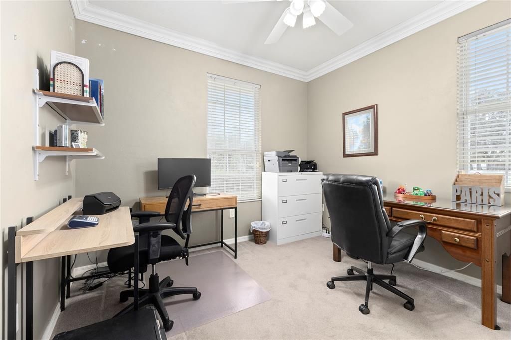 En Venta: $449,000 (3 camas, 2 baños, 2800 Pies cuadrados)