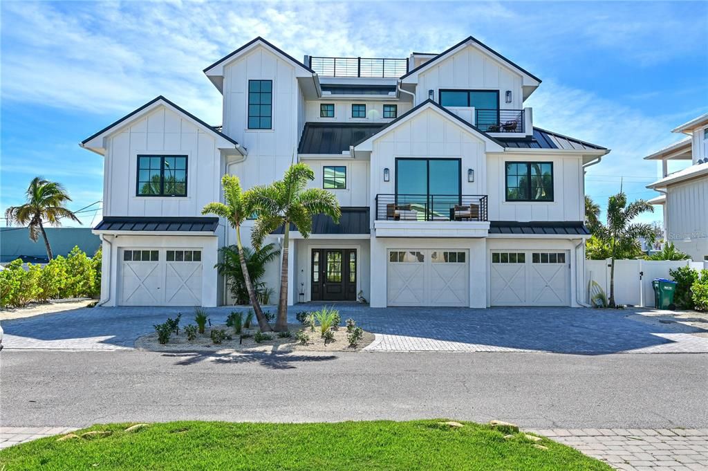 For Sale: $4,395,000 (4 beds, 4 baths, 3010 Square Feet)