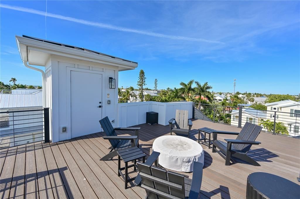 For Sale: $4,395,000 (4 beds, 4 baths, 3010 Square Feet)