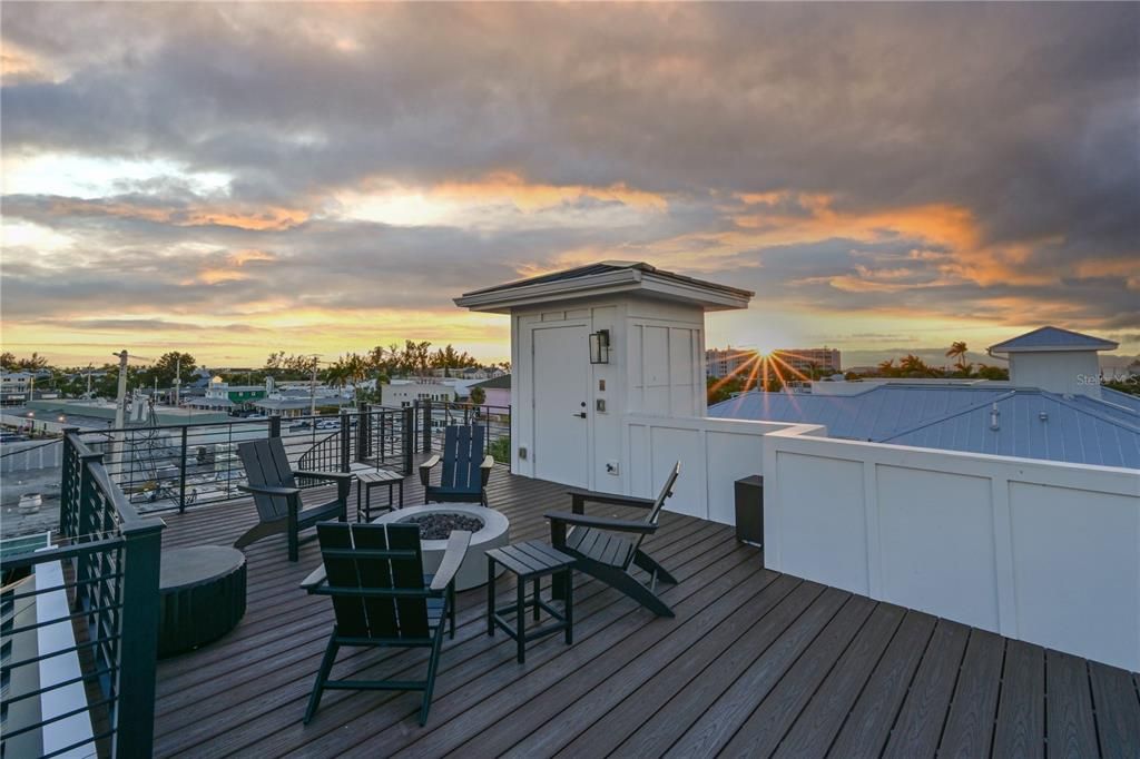 For Sale: $4,395,000 (4 beds, 4 baths, 3010 Square Feet)