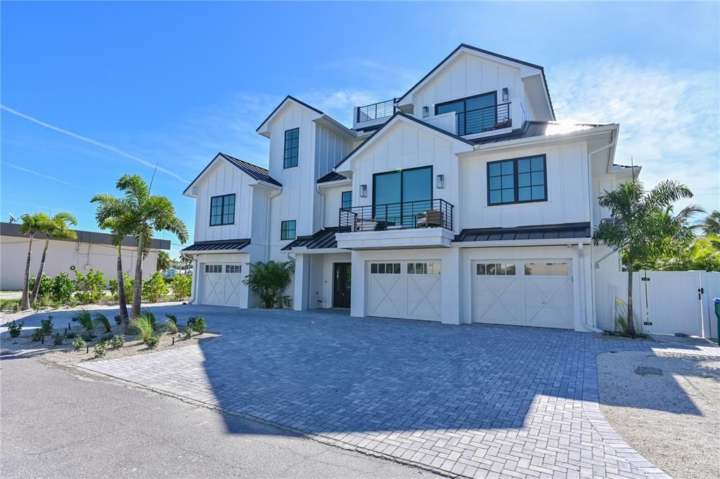 For Sale: $4,395,000 (4 beds, 4 baths, 3010 Square Feet)