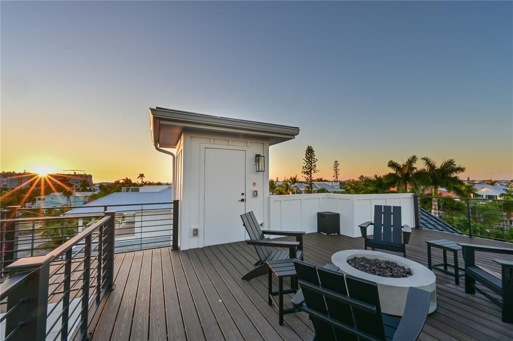 For Sale: $4,395,000 (4 beds, 4 baths, 3010 Square Feet)