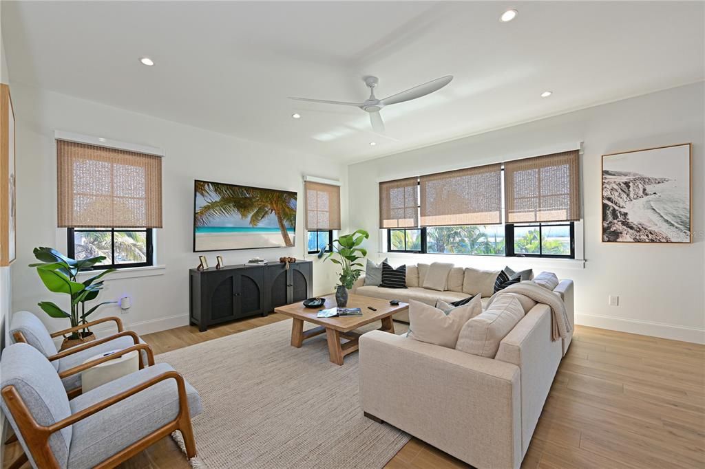 For Sale: $4,395,000 (4 beds, 4 baths, 3010 Square Feet)