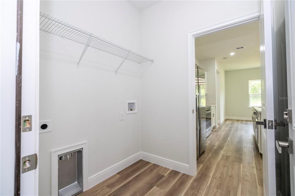 For Sale: $334,899 (4 beds, 3 baths, 1952 Square Feet)