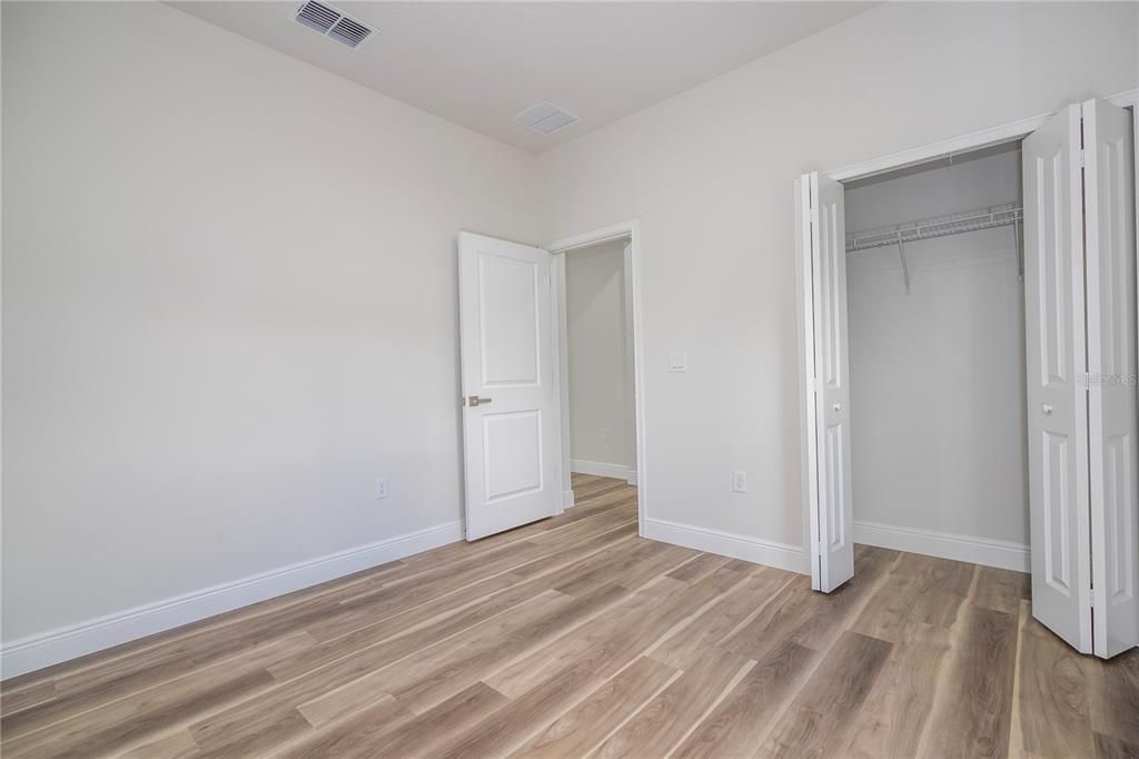 For Sale: $334,899 (4 beds, 3 baths, 1952 Square Feet)