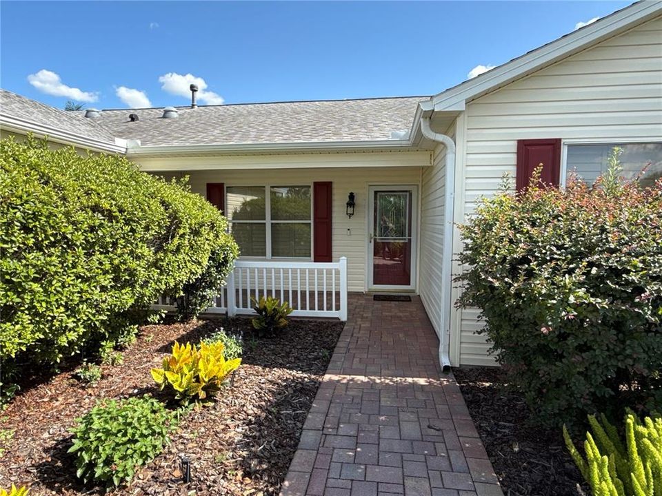 En Renta: $2,150 (3 camas, 2 baños, 1392 Pies cuadrados)