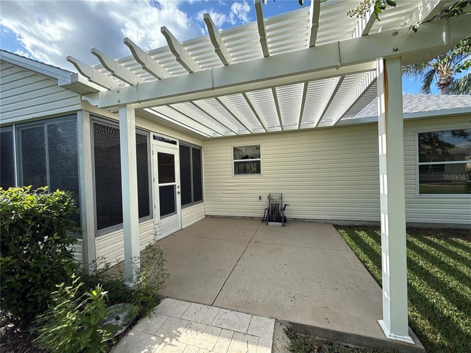 En Renta: $2,150 (3 camas, 2 baños, 1392 Pies cuadrados)