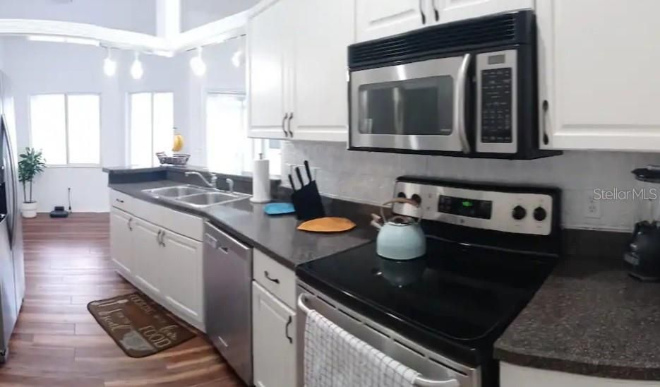 待售: $358,000 (3 贝兹, 2 浴室, 1841 平方英尺)