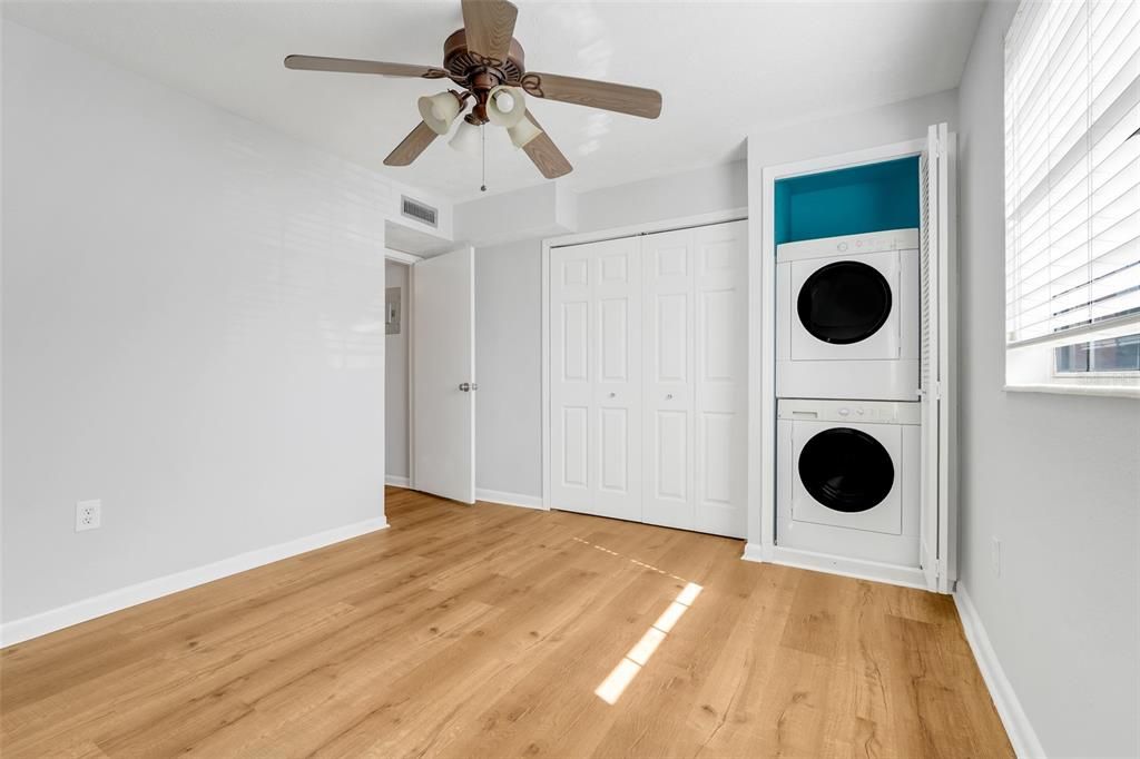 На продажу: $189,000 (2 спален, 1 ванн, 1000 Квадратных фут)